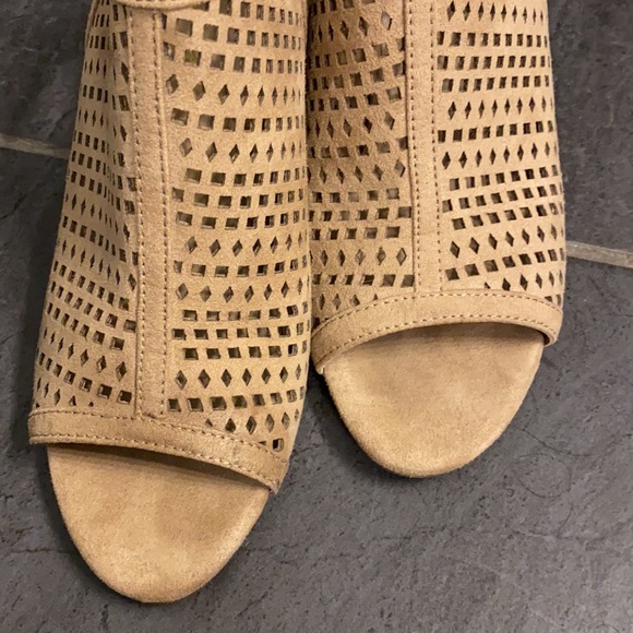 Mesh peep top booties - Picture 7 of 7